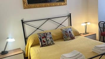 1 bedroom, desk, iron/ironing board, internet