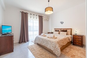 2 habitaciones, tabla de planchar con plancha y wifi gratis 