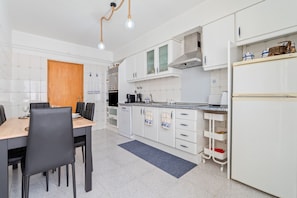 Fridge, microwave, oven, dishwasher