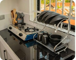 Private kitchen - Nyakobura Apartments
Opal. (Kisumu)