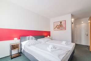 Basic Double Room - Hotel Café Galerie (Garbsen)
