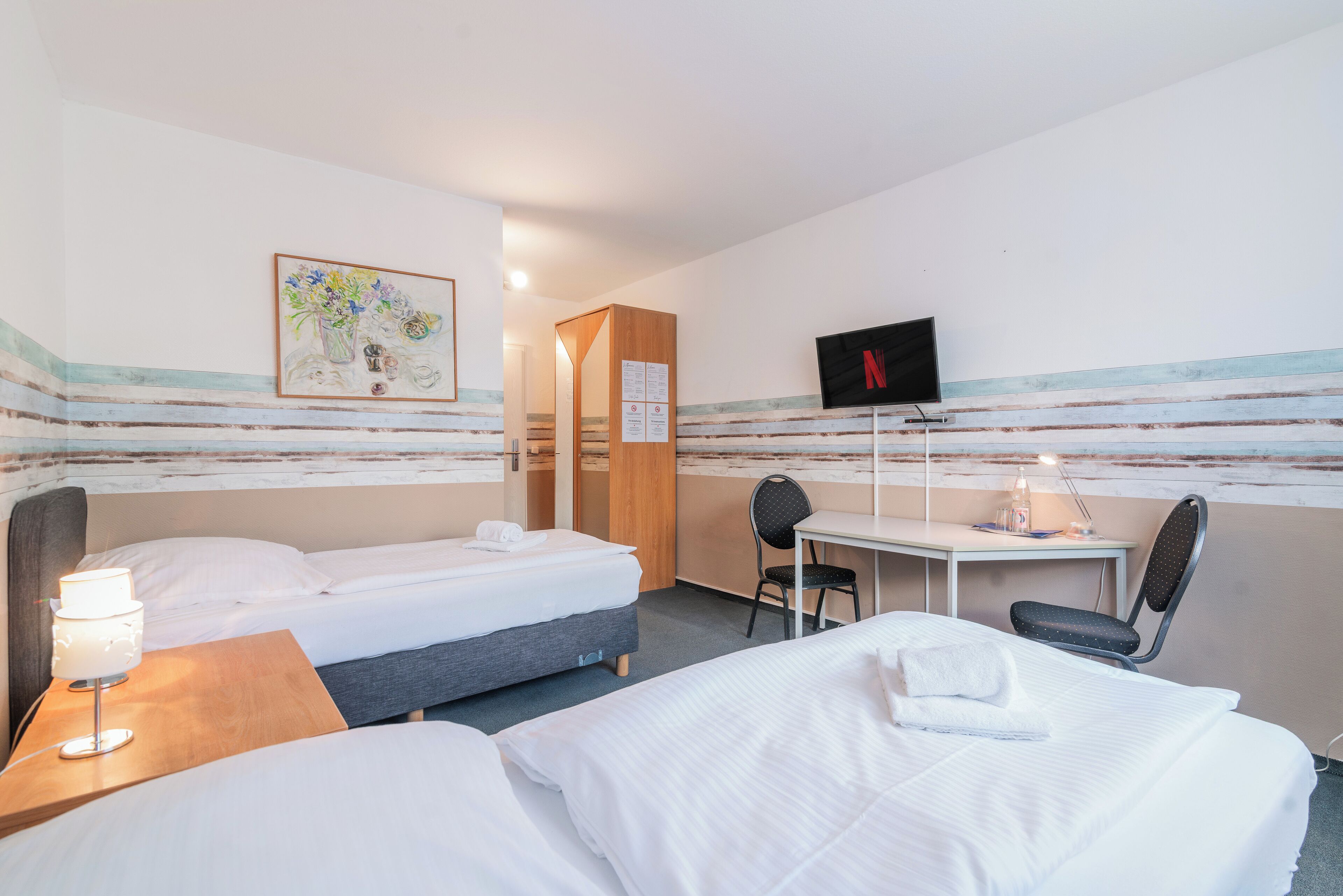 書桌、筆電工作空間、遮光布/窗簾、免費無線上網