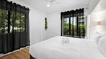 Deluxe Apartment, Balcony, City View | Iron/ironing board, free WiFi