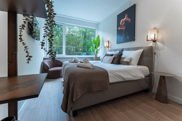 1 quarto, Wi-Fi de cortesia, roupa de cama