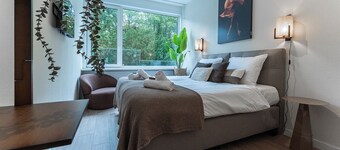 Stay connected with free Wi-Fi and be just minutes from University Tilburg. Affordable, convenient, and perfect for students who want comfort and value.