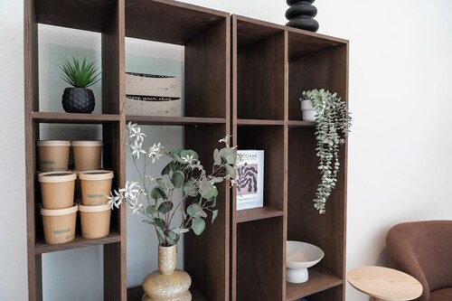 Study hard, relax harder. Stay near University Tilburg and enjoy fresh air and greenery right outside. Great value, shared facilities, and a peaceful vibe — ideal for student life.