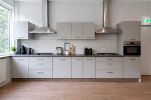 Mikroaaltouuni, uuni, liesi, astianpesukone