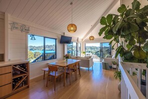 Interior - Blackpool Horizon - Our Island (Waiheke Island)