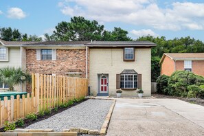 Apartment (3 Bedrooms) | Interior - 2 Mi to Garniers Beach Park: Pet-friendly FWB Home (Fort Walton Beach)