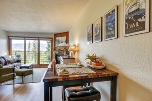 Interior - 3rd-floor Condo w/ Lake Dillon & Mtn Views! (Silverthorne)