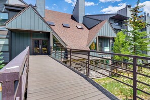 Interior - 3rd-floor Condo w/ Lake Dillon & Mtn Views! (Silverthorne)
