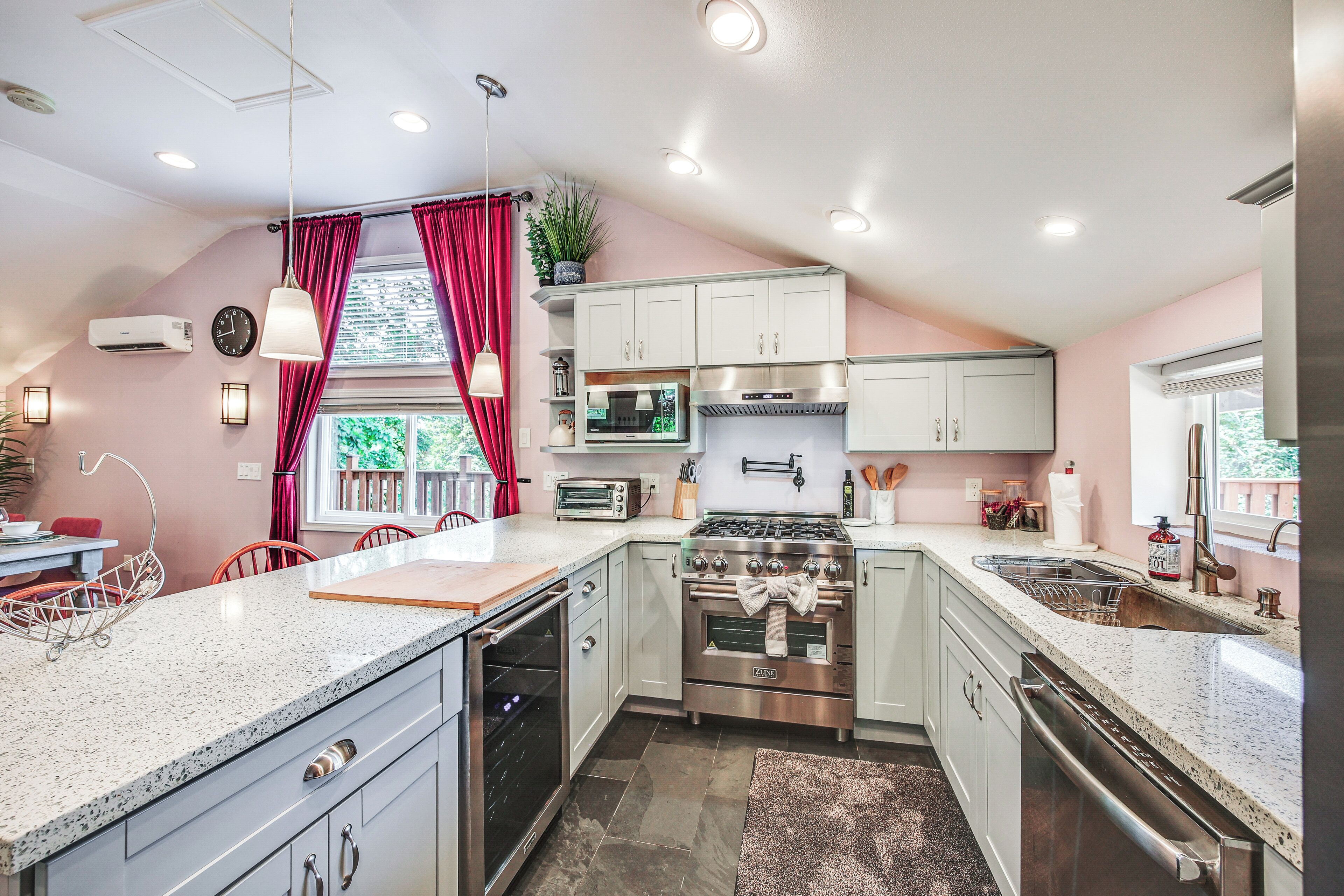 Apartment (0 Bedroom) | Interior