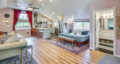 5 Mi to Dtwn Tacoma: Modern Studio Retreat