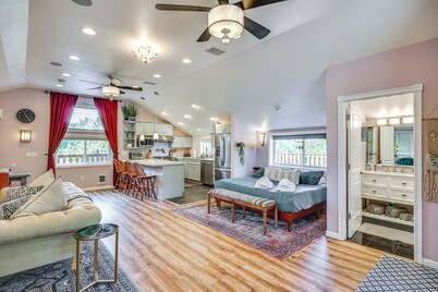 5 Mi to Dtwn Tacoma: Modern Studio Retreat