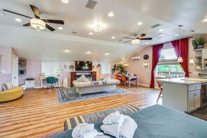 Apartment (0 Bedroom) | Interior