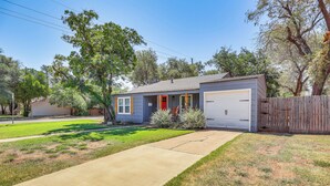Unclassified image, 4 of 25, button - 1 Mi to Texas Tech: Home w/ Large Outdoor Space! (Lubbock)