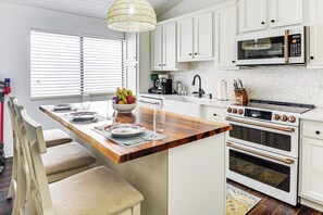 House (3 Bedrooms) | Interior - Beach Days, Night!s Strolling St Augustine House (St. Augustine)