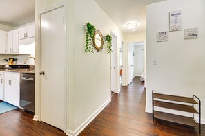 Apartment (2 Bedrooms) | Interior - Condo 5 Mi to Midtown & UNC Greensboro (Greensboro)