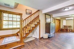 Cottage (1 Bedroom) | Interior - Walk to River: Couples Retreat in Kintnersville! (Kintnersville)