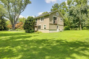 Cottage (1 Bedroom) | Interior - Walk to River: Couples Retreat in Kintnersville! (Kintnersville)