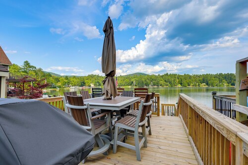 Waterfront Haven Bi-level Lakefront Deck/game Cntr