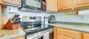 < 2 Mi to Brimley State Park: Lake Superior Home