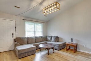 House (2 Bedrooms) | Interior - 12 Mi to St Louis: Pet-friendly Metro East Home (Granite City)