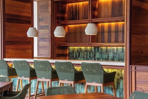 Bar (in der Unterkunft)