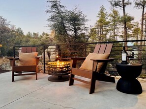 Terrace/patio - Two Private Luxury Designer Cabins in Prescott (Prescott)
