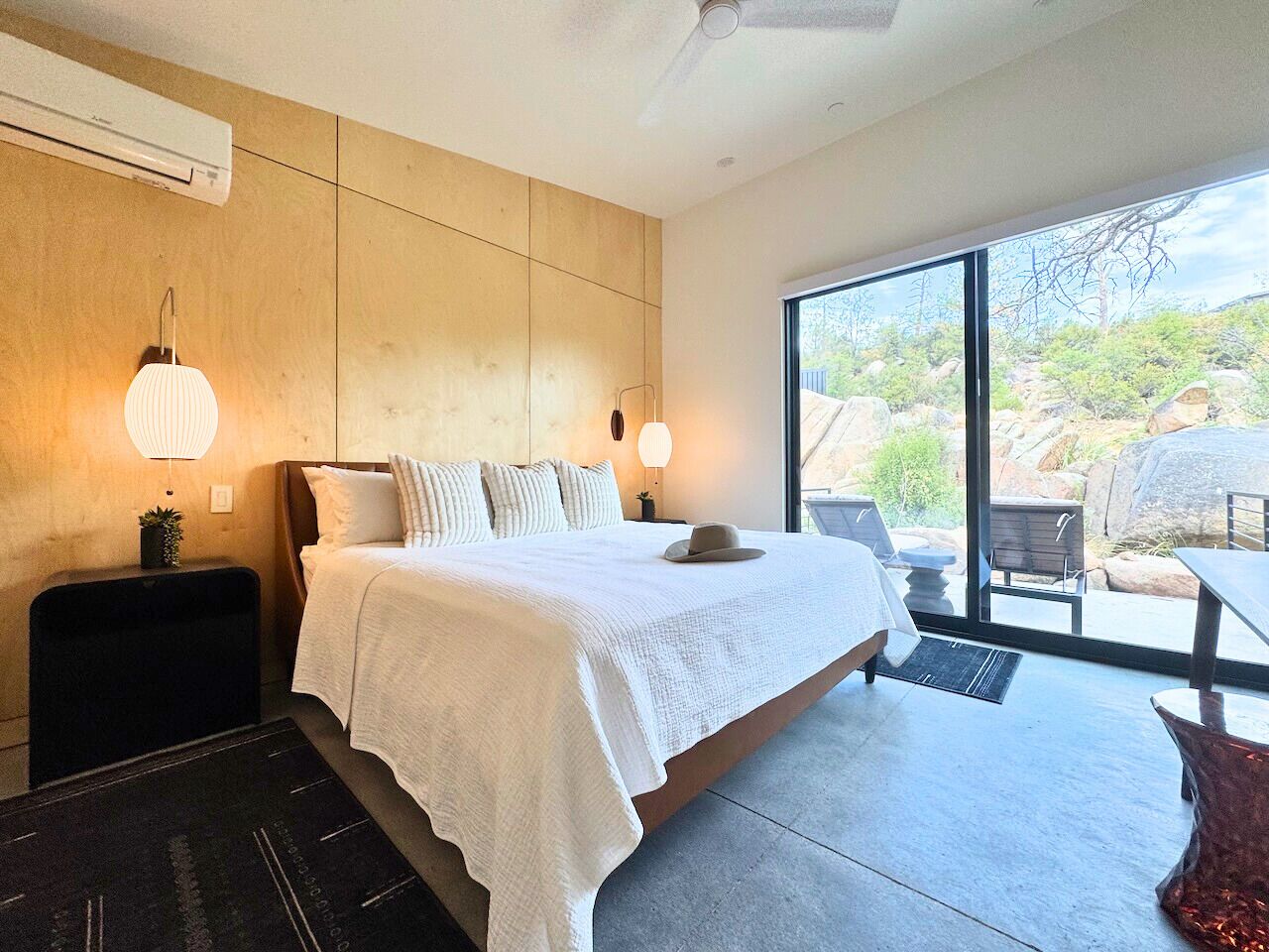 Schreibtisch, Bügeleisen/Bügelbrett, kostenloses WLAN, Bettwäsche