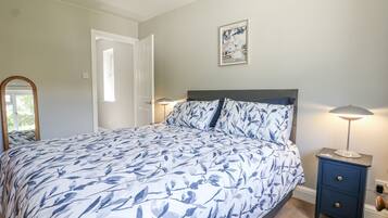 1 bedroom, individually decorated, individually furnished, free WiFi