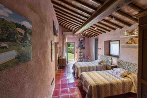 6 Schlafzimmer, Bügeleisen/Bügelbrett, kostenloses WLAN, Bettwäsche