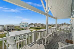 Property grounds - All is Swell! Surf, Stay, & Soak It In w/Private Pool, Ocean Views & Elevator (Atlantic Beach)