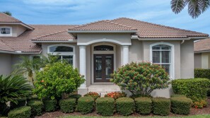 Exterior - 20 Copperfield Court- Perfect tropical escape! (Marco Island)