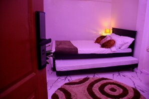 Acesso à internet, roupa de cama