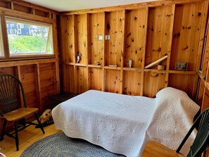 3 bedrooms, bed sheets