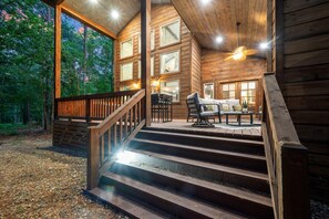 Terrace/patio - Pickleball, Pool, Splash Fountain, Clubhouse, Walking Trails, Basketball (Broken Bow)