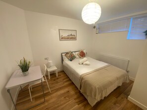 1 bedroom, iron/ironing board, Internet