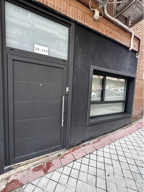 Front of property - Dobo Madrid Cochabamba (Madrid)