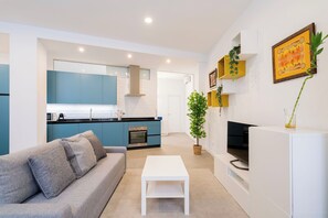 Apartment, 1 Bedroom | Living area - Dobo Madrid Cochabamba (Madrid)