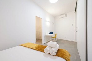 Apartment, 1 Bedroom | Iron/ironing board, free WiFi - Dobo Madrid Cochabamba (Madrid)