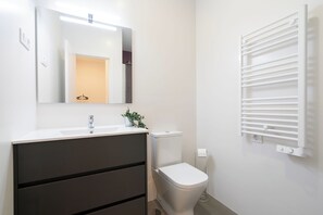 Bathroom - Dobo Madrid Cochabamba (Madrid)