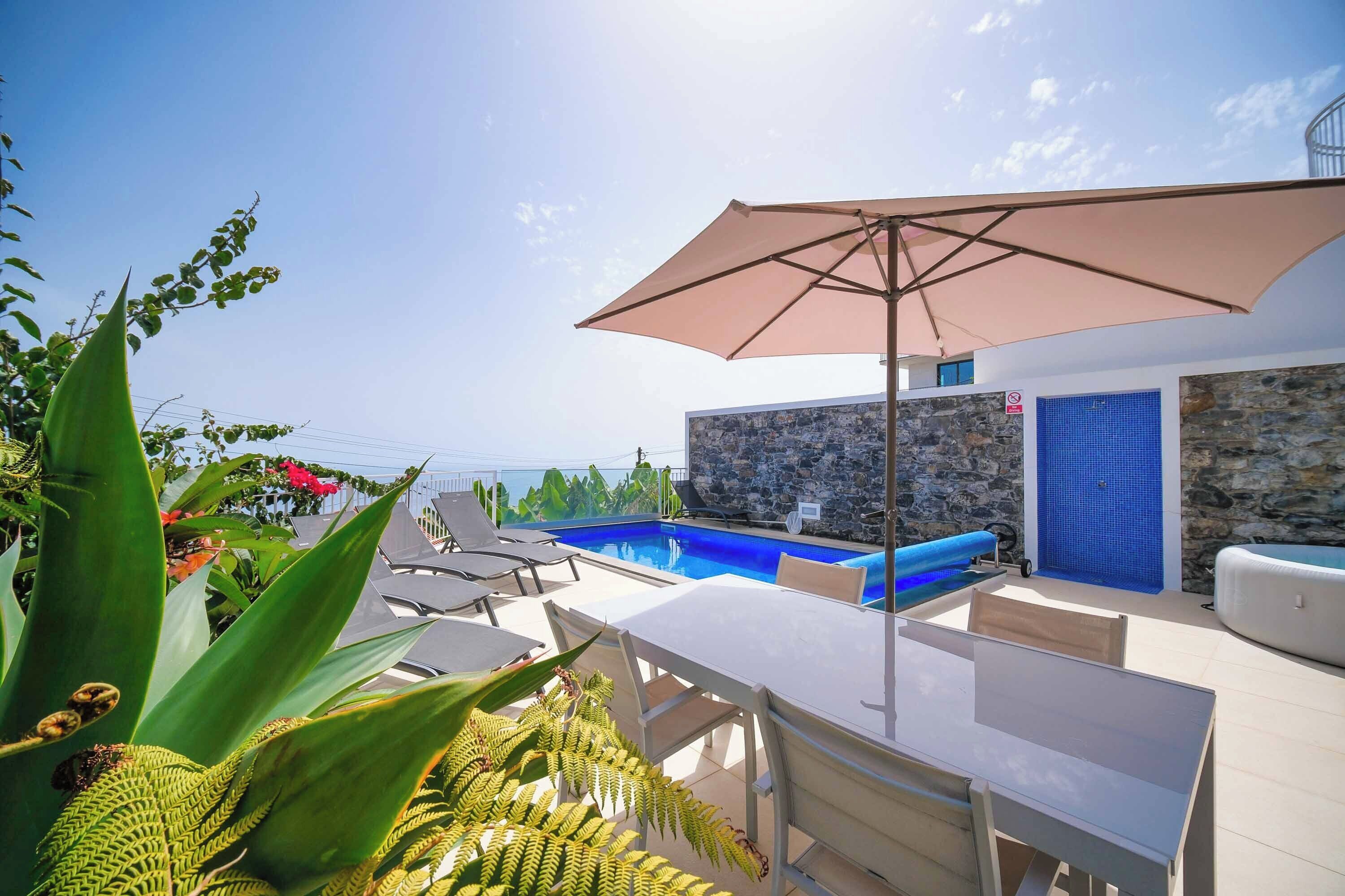 Villa (3 Bedrooms) | Exterior