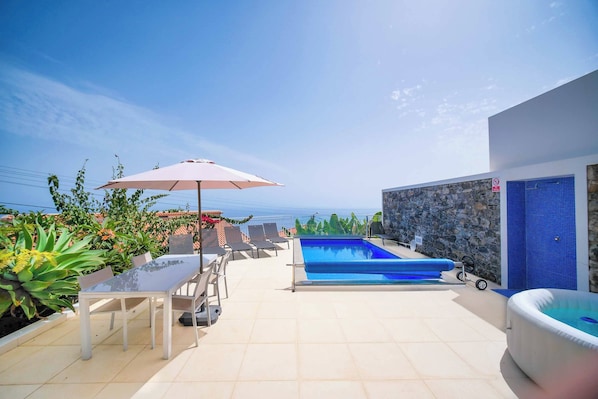 Villa (3 Bedrooms) | Aussenbereich
