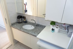Shower, free toiletries, hair dryer, towels