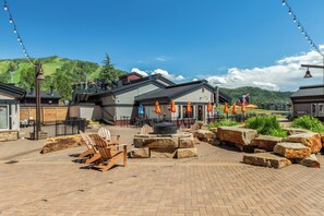 Outdoor dining - Torian Plum's Finest! Chic Top Floor, Base Area Condo w/Great Amenities (Steamboat Springs)