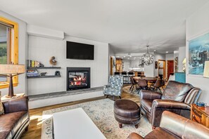 TV, fireplace - Torian Plum's Finest! Chic Top Floor, Base Area Condo w/Great Amenities (Steamboat Springs)