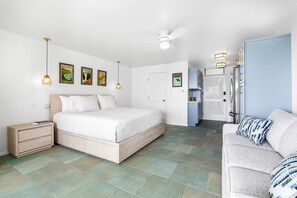 Iron/ironing board, free WiFi, bed sheets