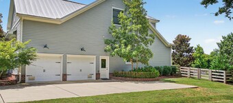 The Parkview: 4,120 SF Luxe - 3-min to DT Franklin
