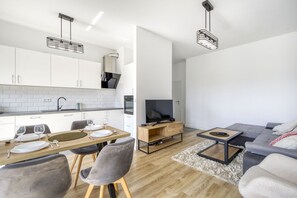 Lägenhet Deluxe - balkong - utsikt mot trädgården | Eget kök | Vattenkokare